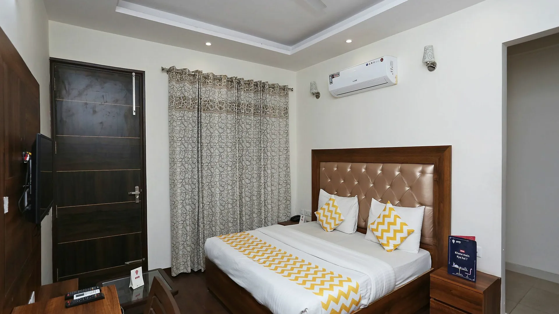Oyo 14482 Live Inn Gurgáon