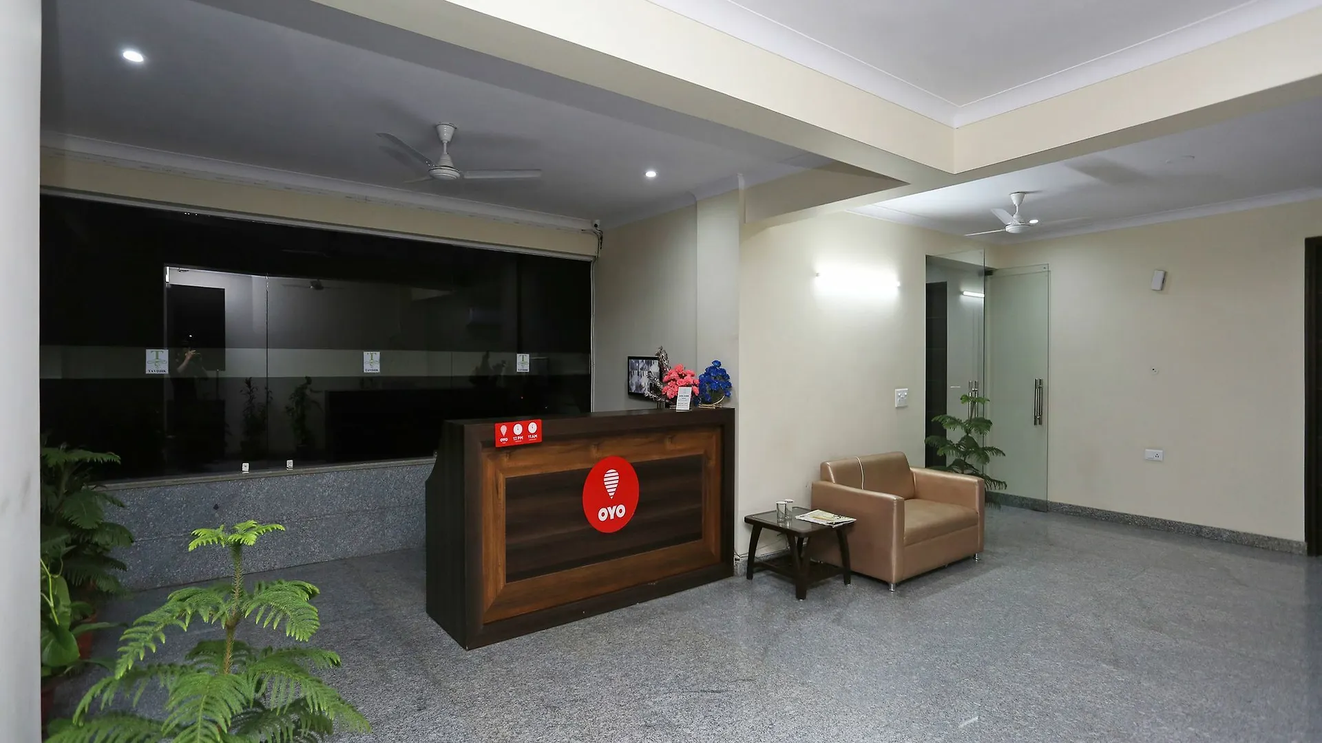 *** Szálloda Oyo 14482 Live Inn Gurgáon India